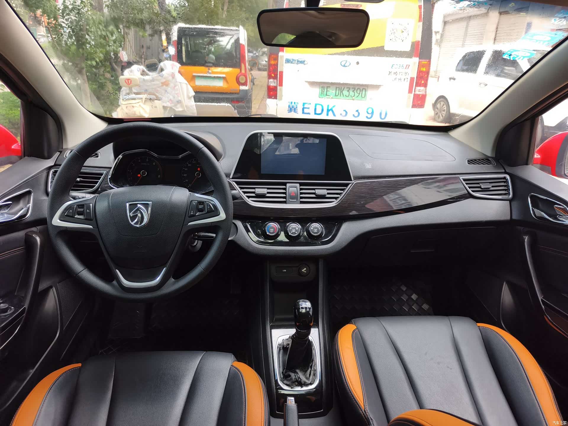 Wuling 310, 2016 9