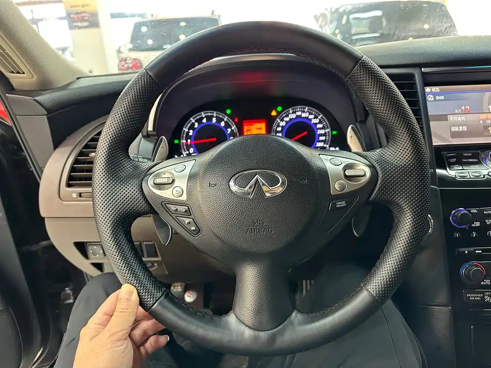 Infiniti FX