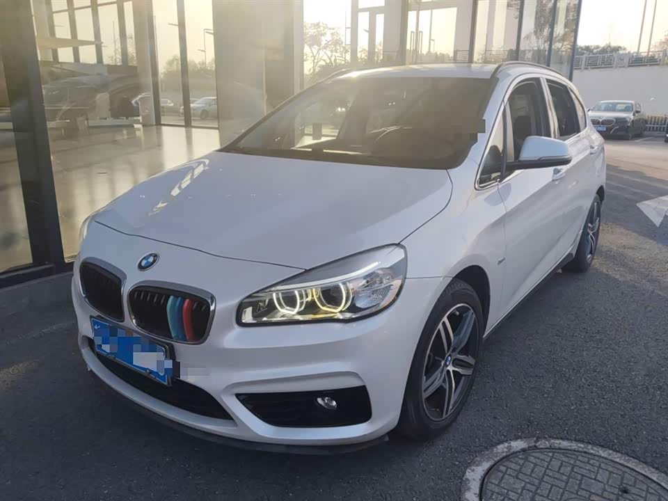 BMW 2 series station wagon