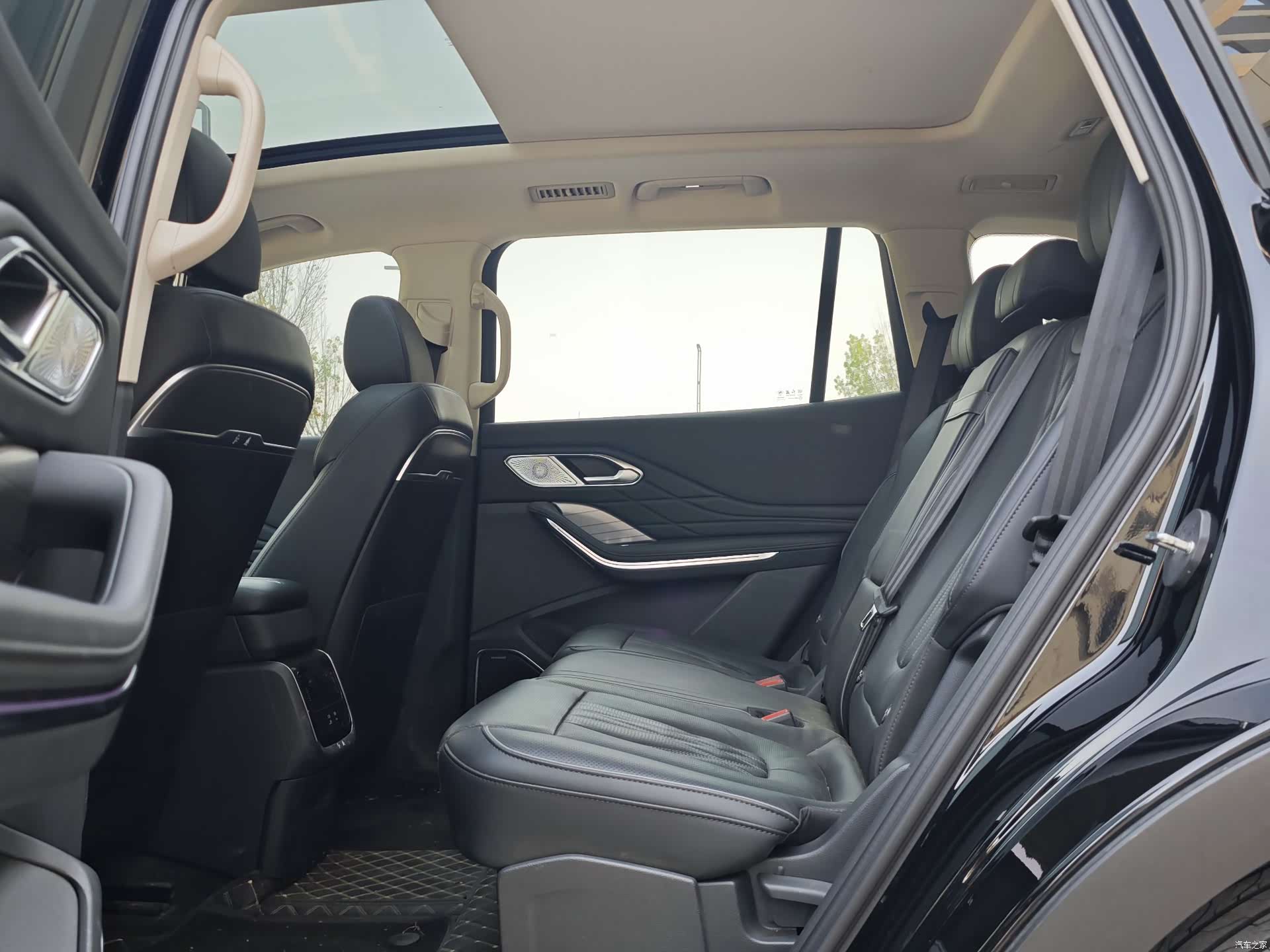 Hongqi HS7, 2024 все фото