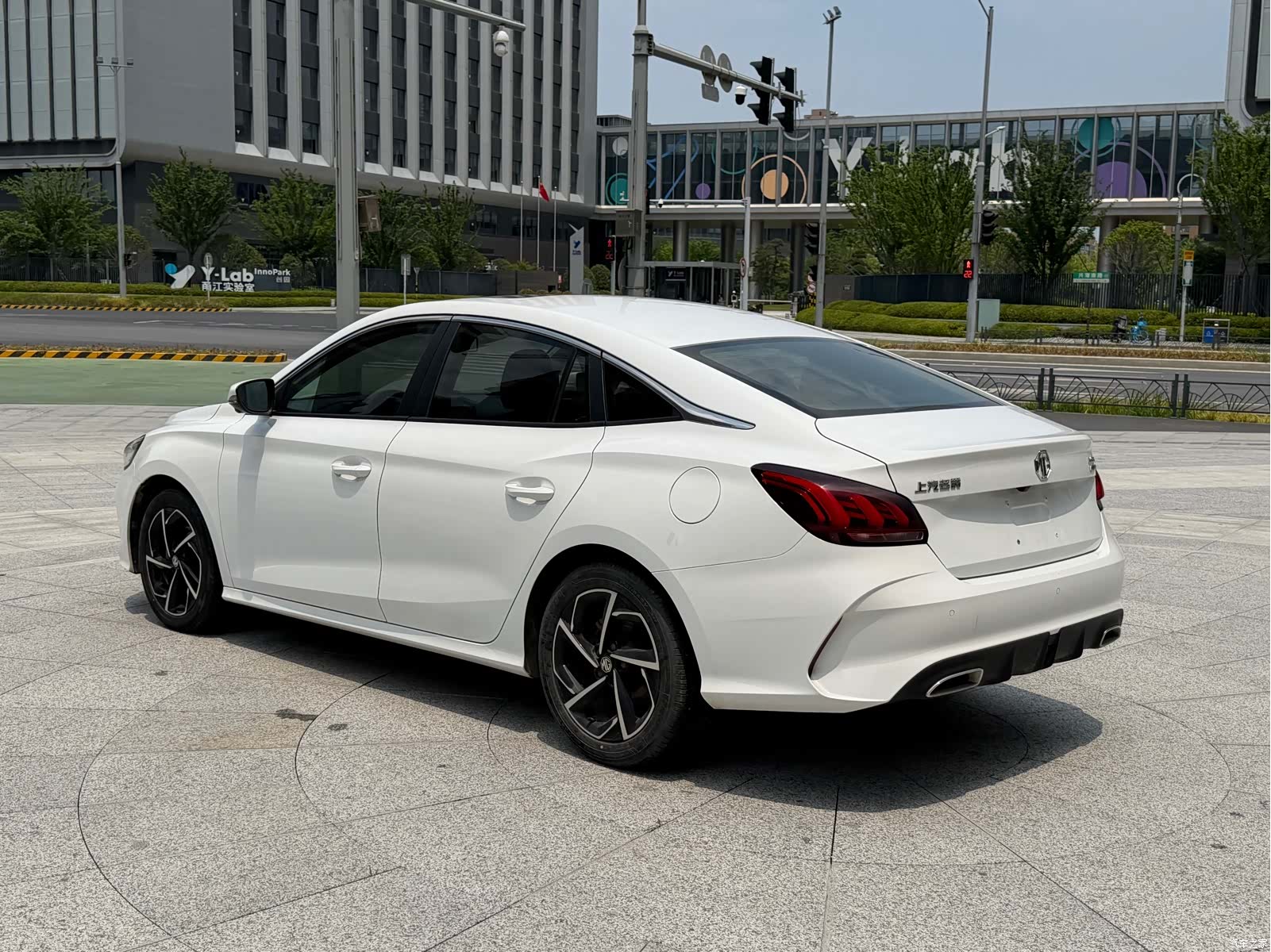 MG MG5, 2021 18