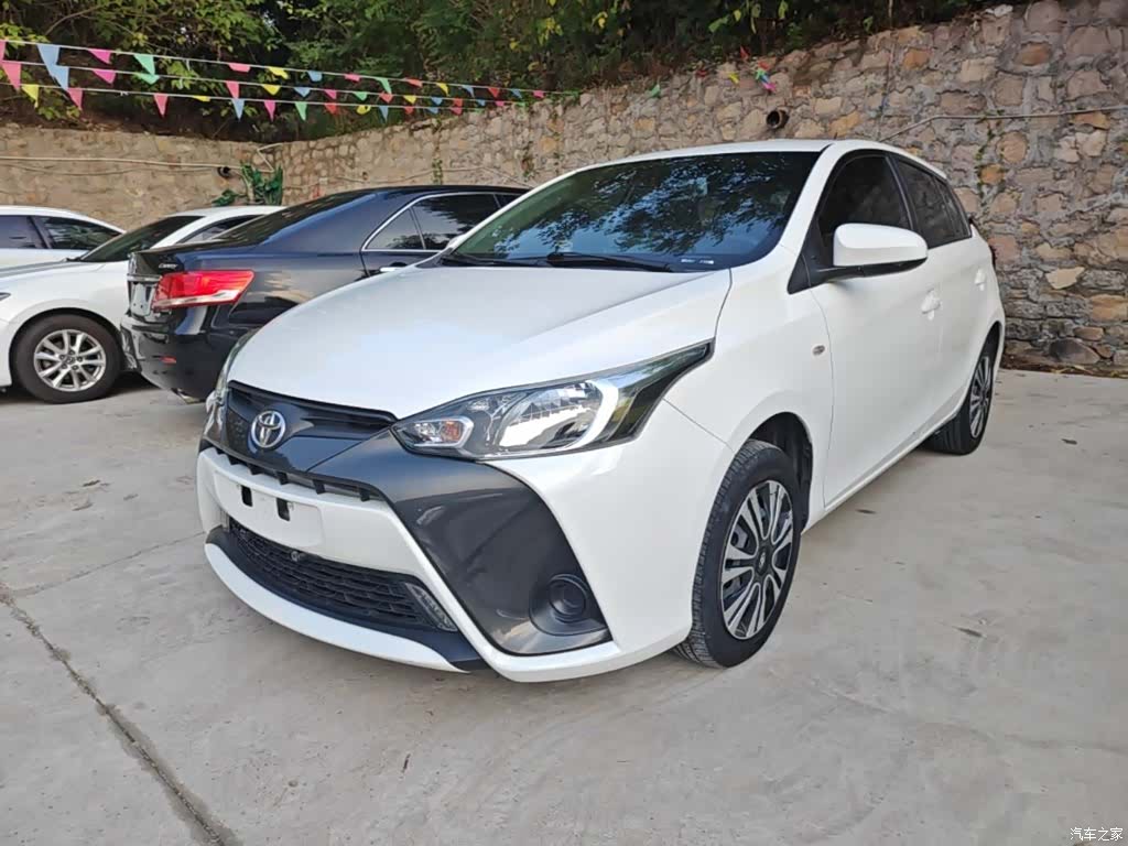Toyota YARiS L