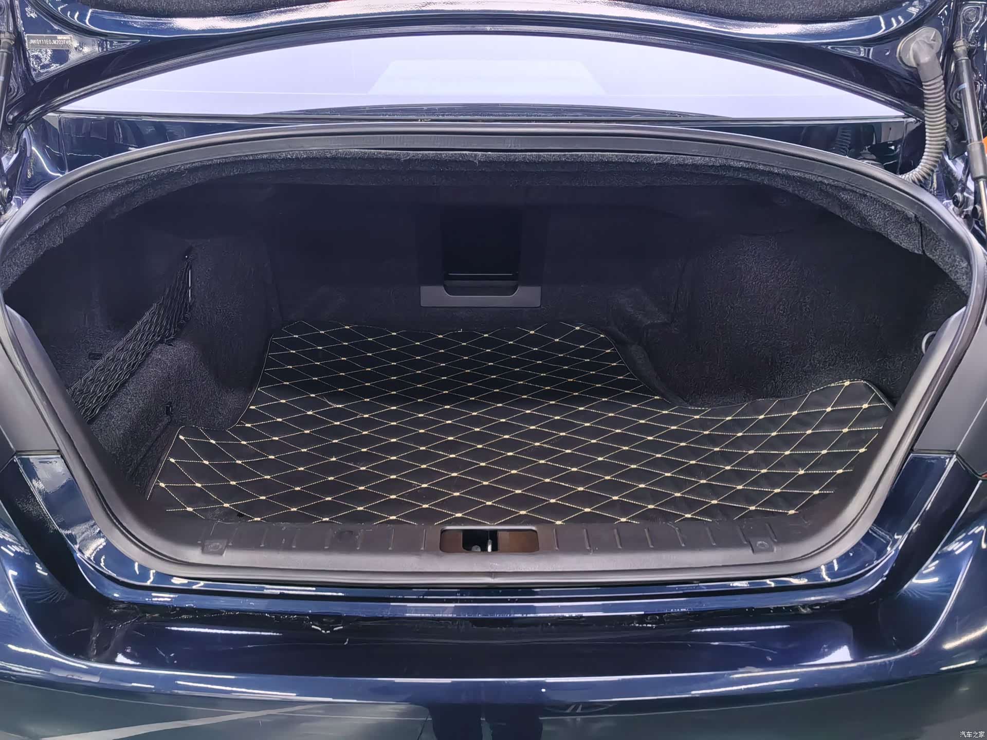 Infiniti Q70, 2020 12