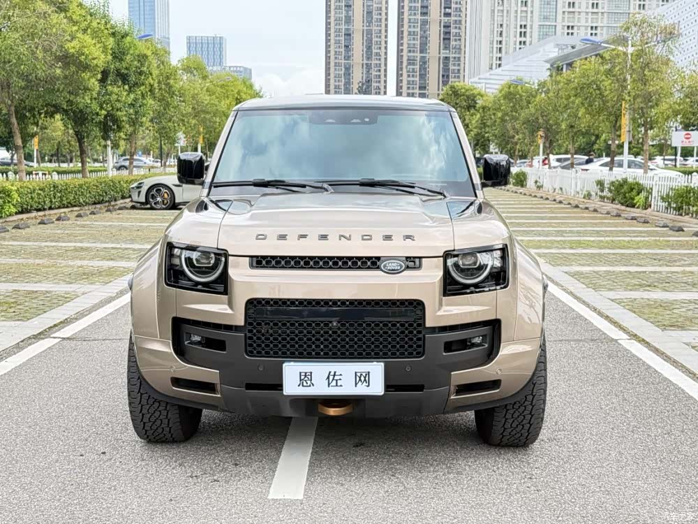Land Rover Defender, 2026 3