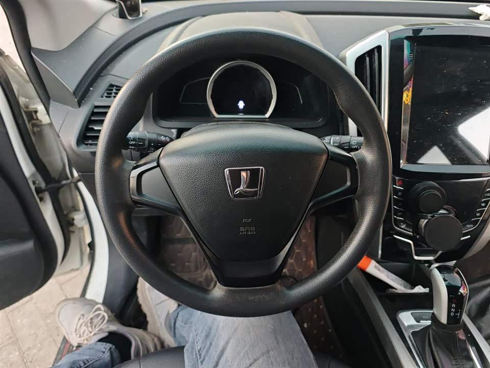 Luxgen Excellent 6 SUV