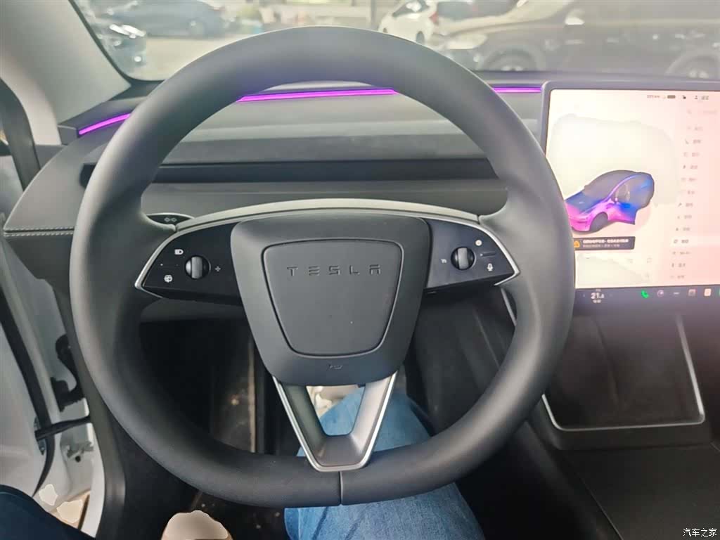 Tesla Model Y, 2025 11