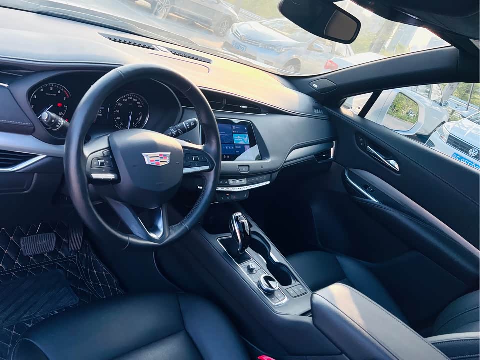 Cadillac XT4