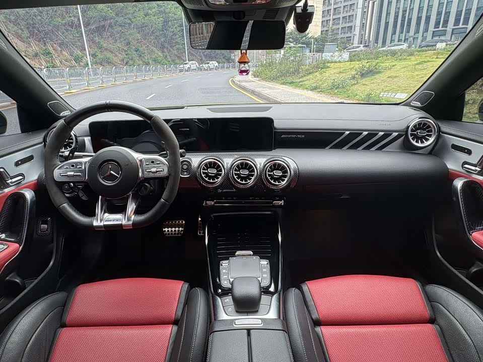 Mercedes-Benz CLA AMG