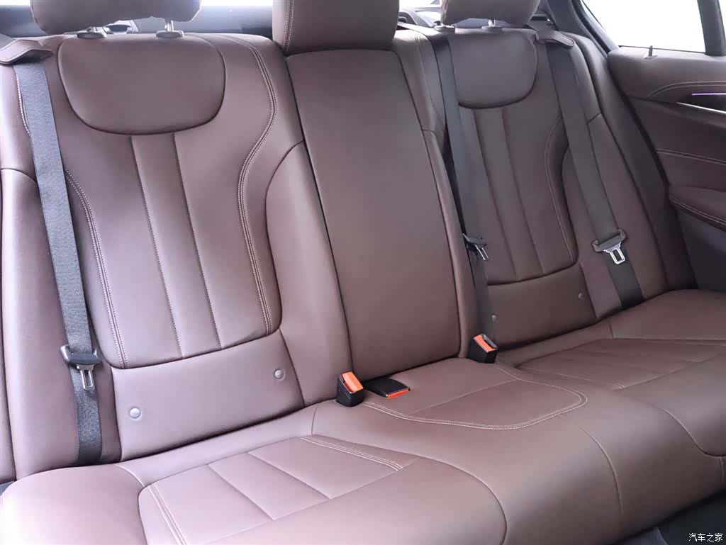 BMW 5 Series, 2020 22