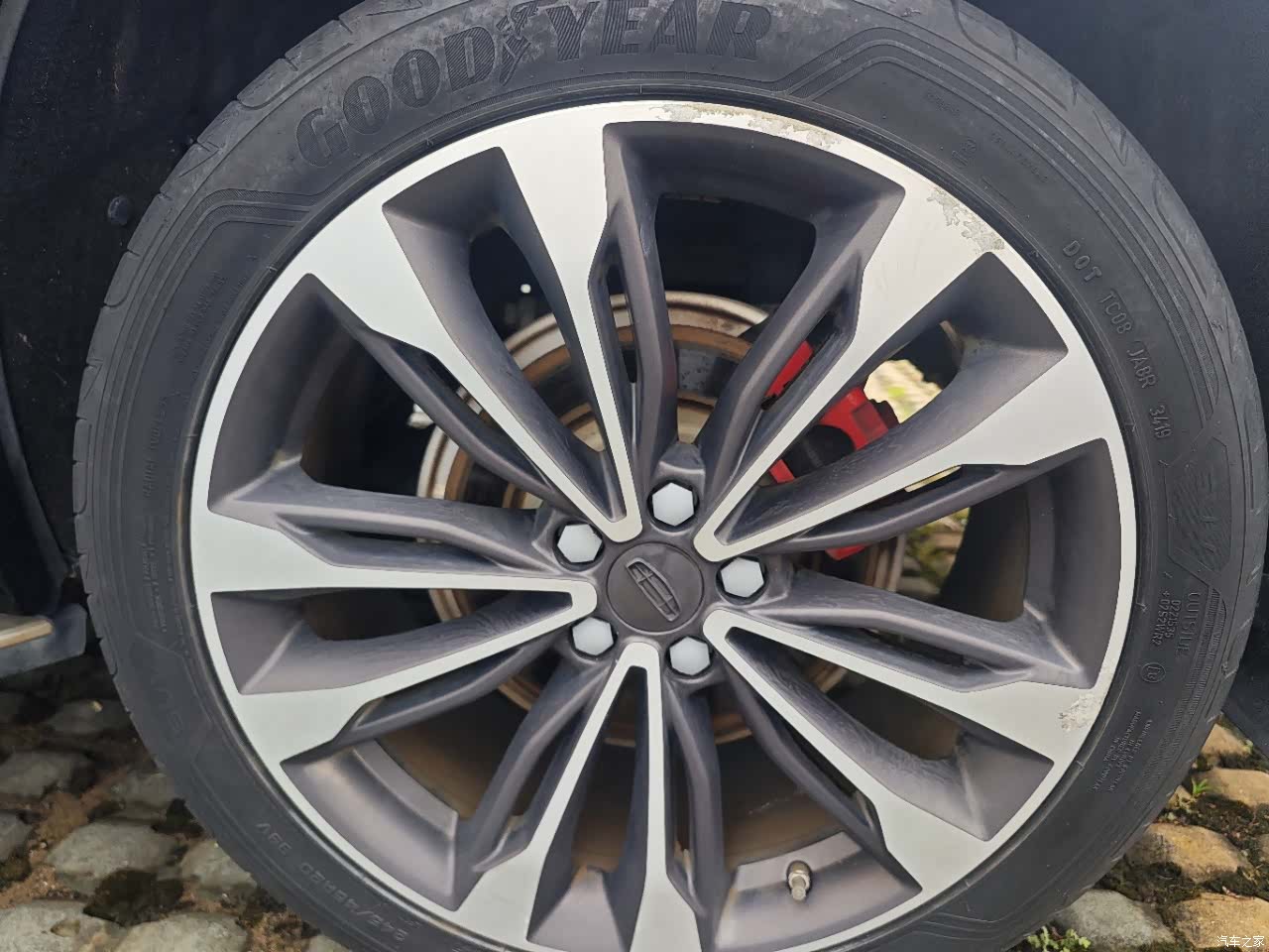 Geely Xingyue, 2019 14