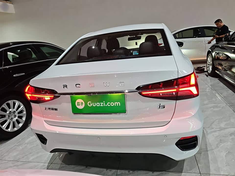 Roewe i5