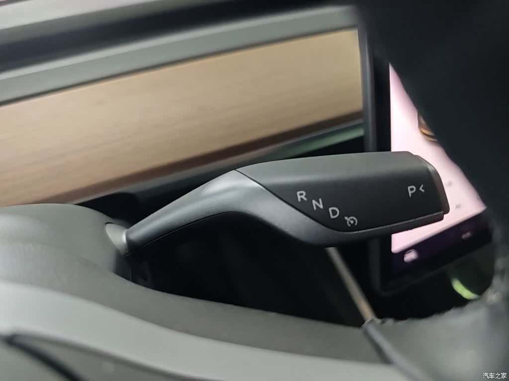 Tesla Model 3, 2019 14