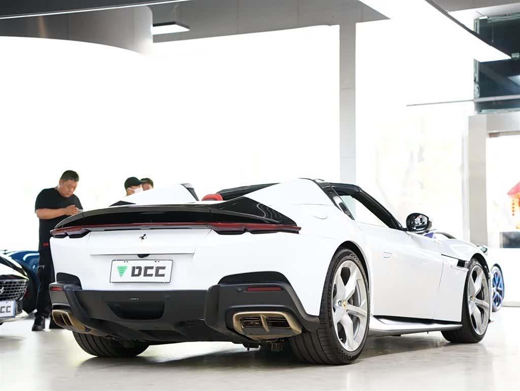 Ferrari 12Cilindri, 2026 6