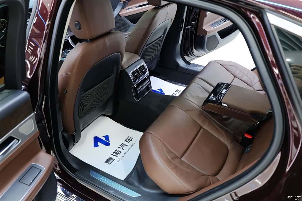 Land Rover XFL, 2018 31