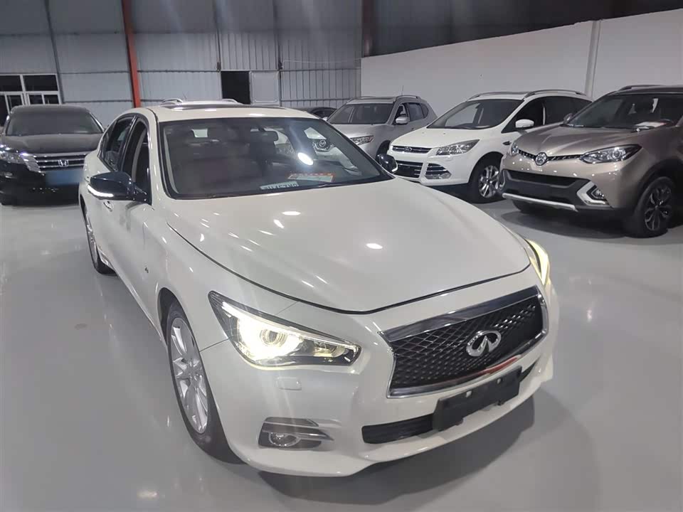 Infiniti Q50L