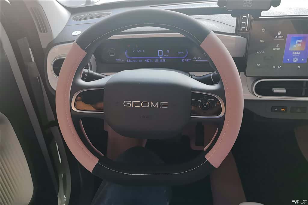 Geely Panda, 2025 15