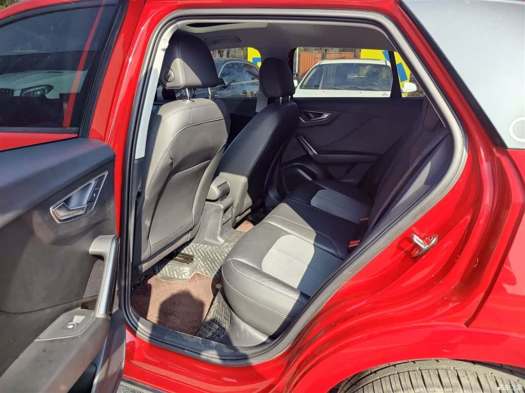 Audi Q2L, 2021 15