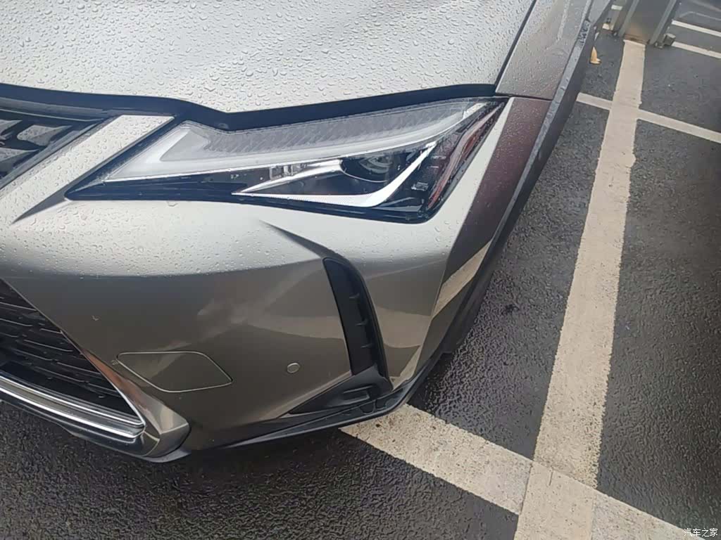 Lexus UX, 2021 24