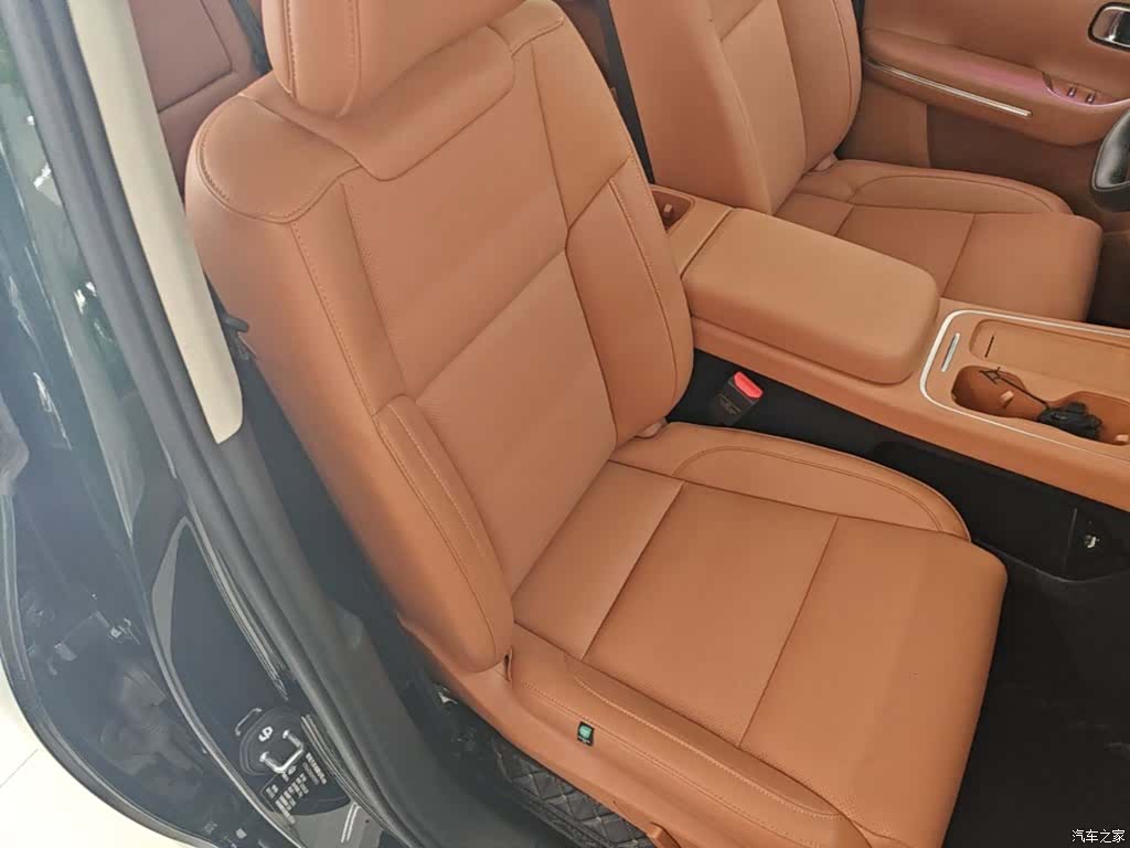 Leapmotor C10, 2025 25