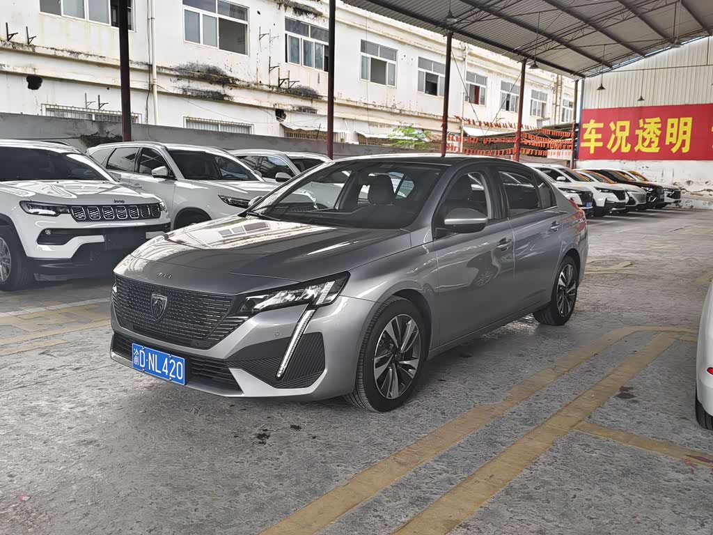 Peugeot 408