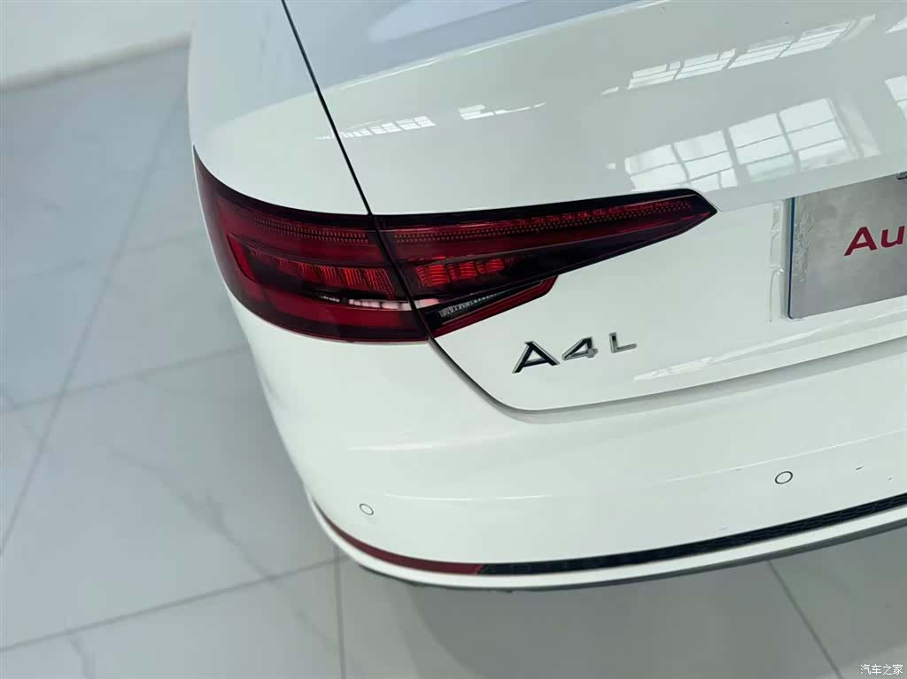 Audi A4L, 2018 15
