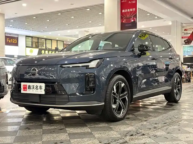 Volvo VOLVO XC70 PLUG-IN HYBRID 2025 — купить из Китая под заказ