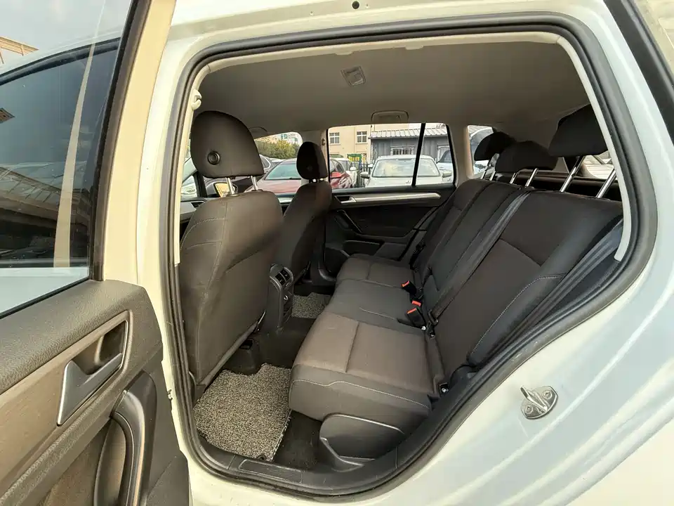 Volkswagen Golf*Jiayu