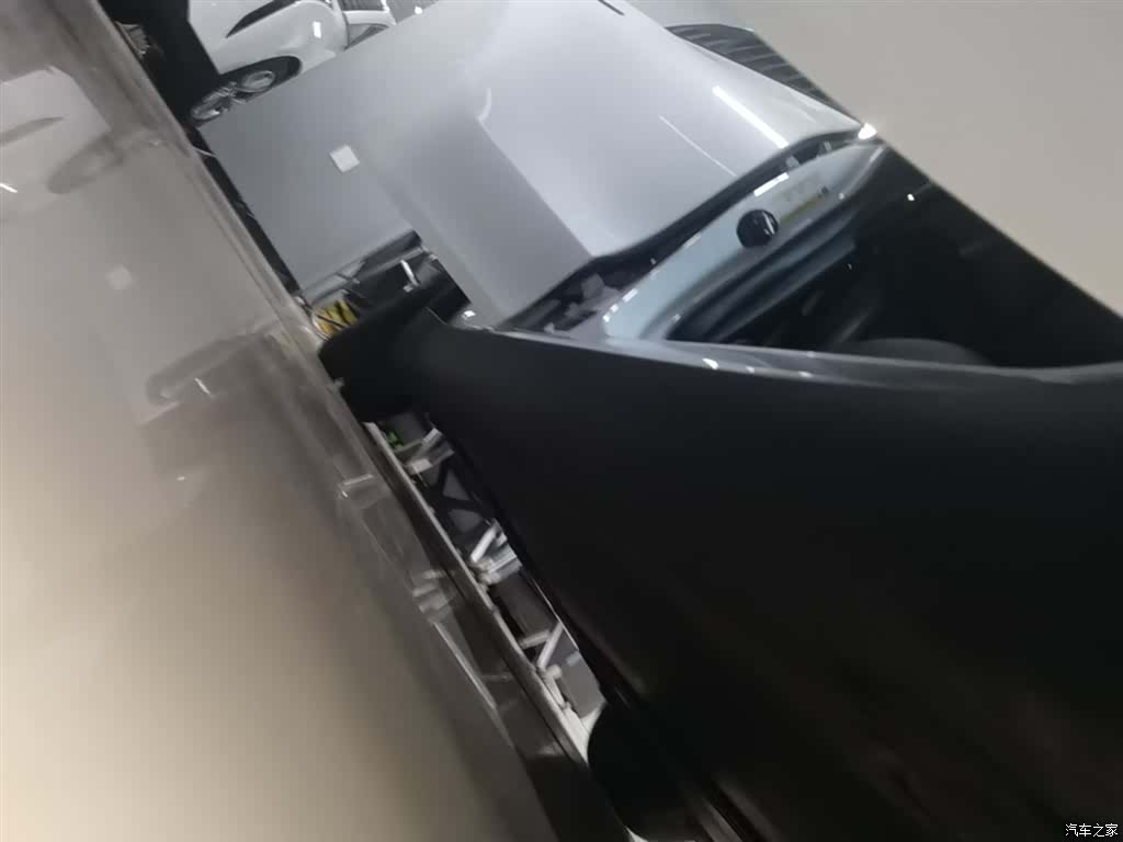 Tesla Model Y, 2024 21