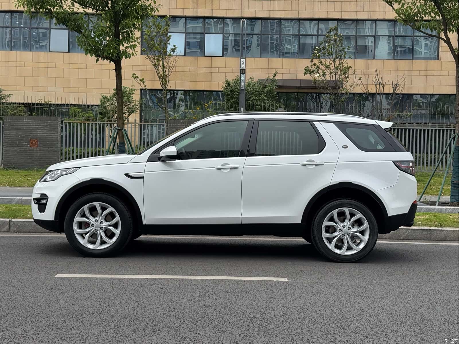 Land Rover Discovery, 2016 18