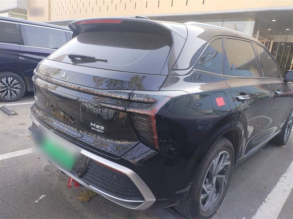 Hongqi HS3 PHEV