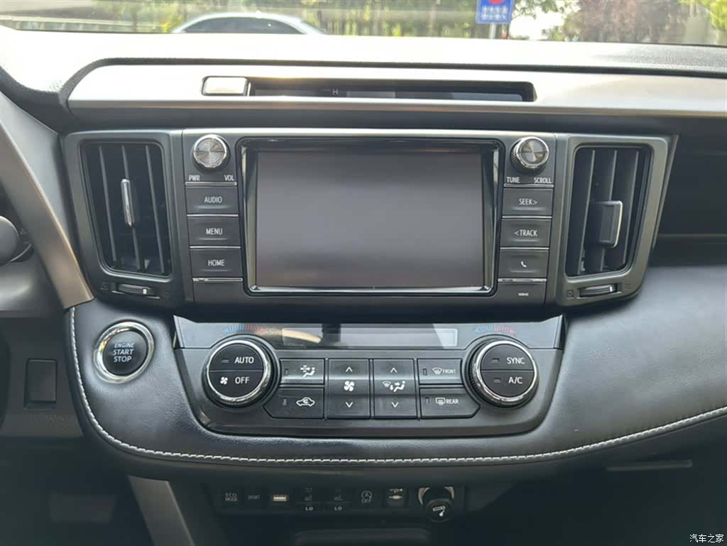 Toyota RAV4, 2018 21