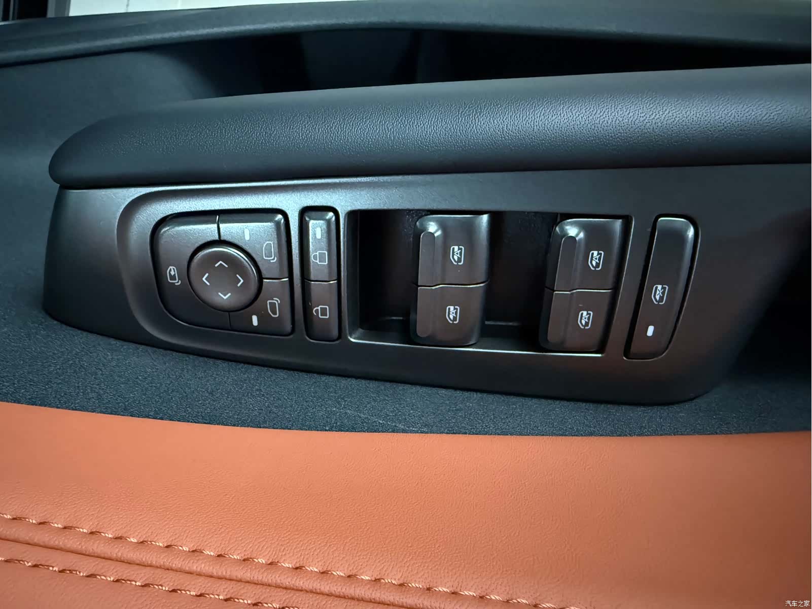 Wuling Starlight, 2025 12
