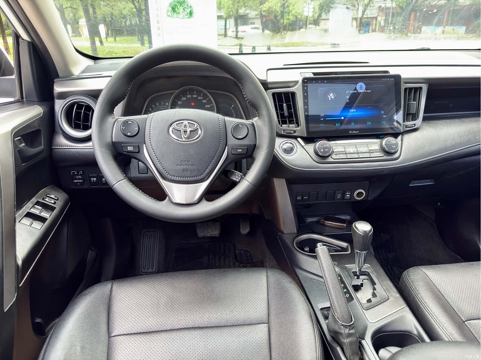 Toyota RAV4, 2017 14
