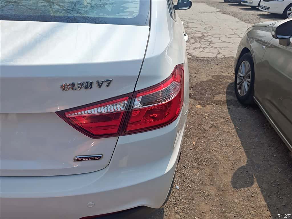 Changan V7, 2017 8