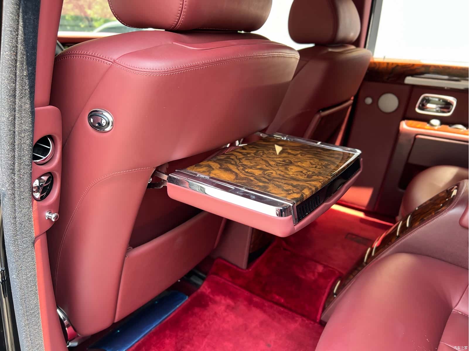 Rolls-Royce Phantom, 2015 17