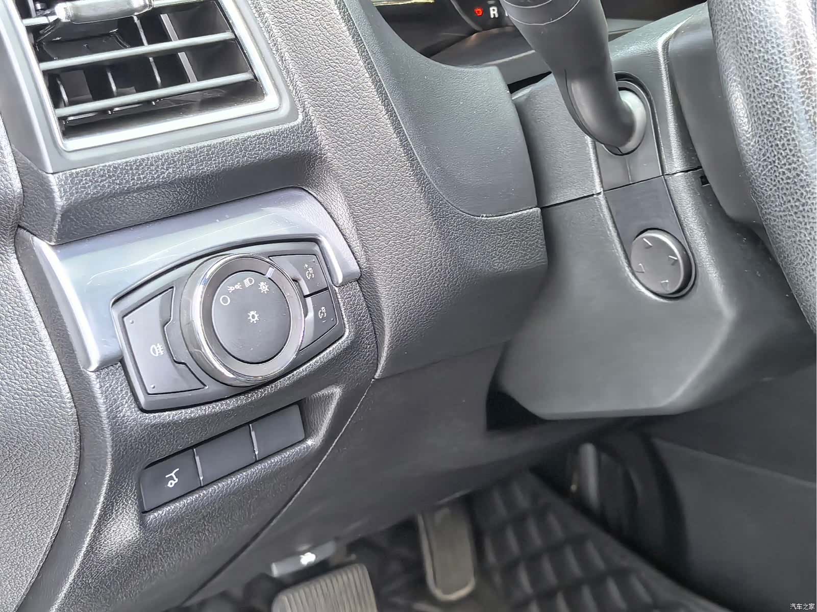 Ford Explorer, 2019 15