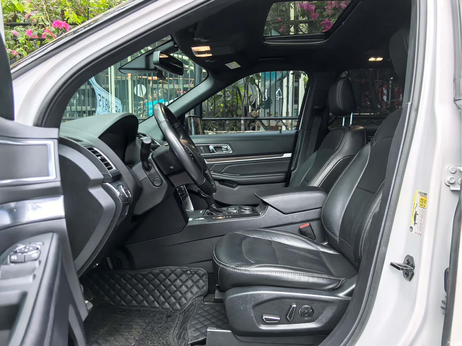 Ford Explorer, 2019 16
