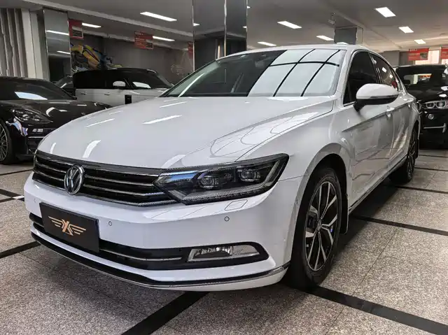 Volkswagen Magotan 2017 — купить из Китая под заказ