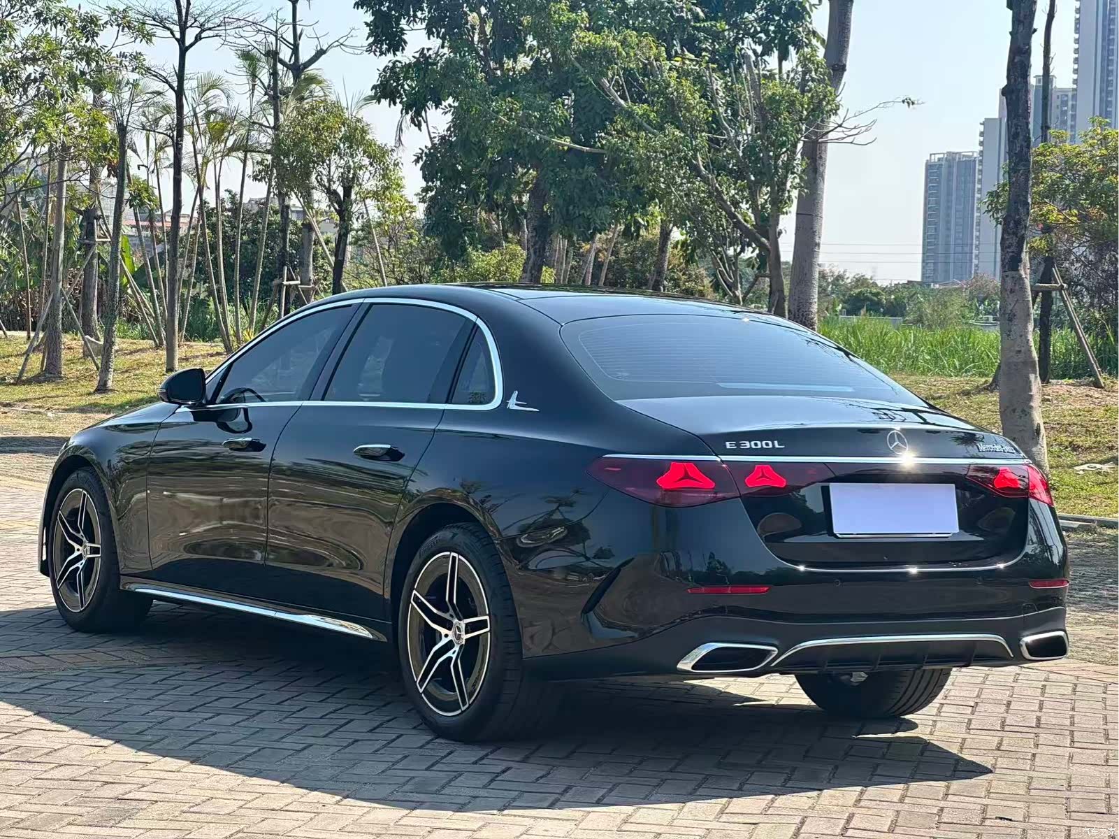Mercedes-Benz E-Class, 2025 11