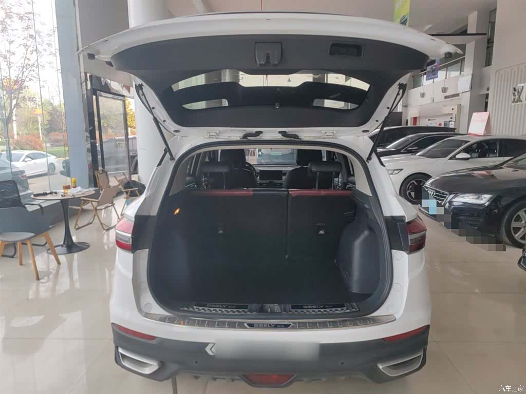 Geely Coolray, 2021 19
