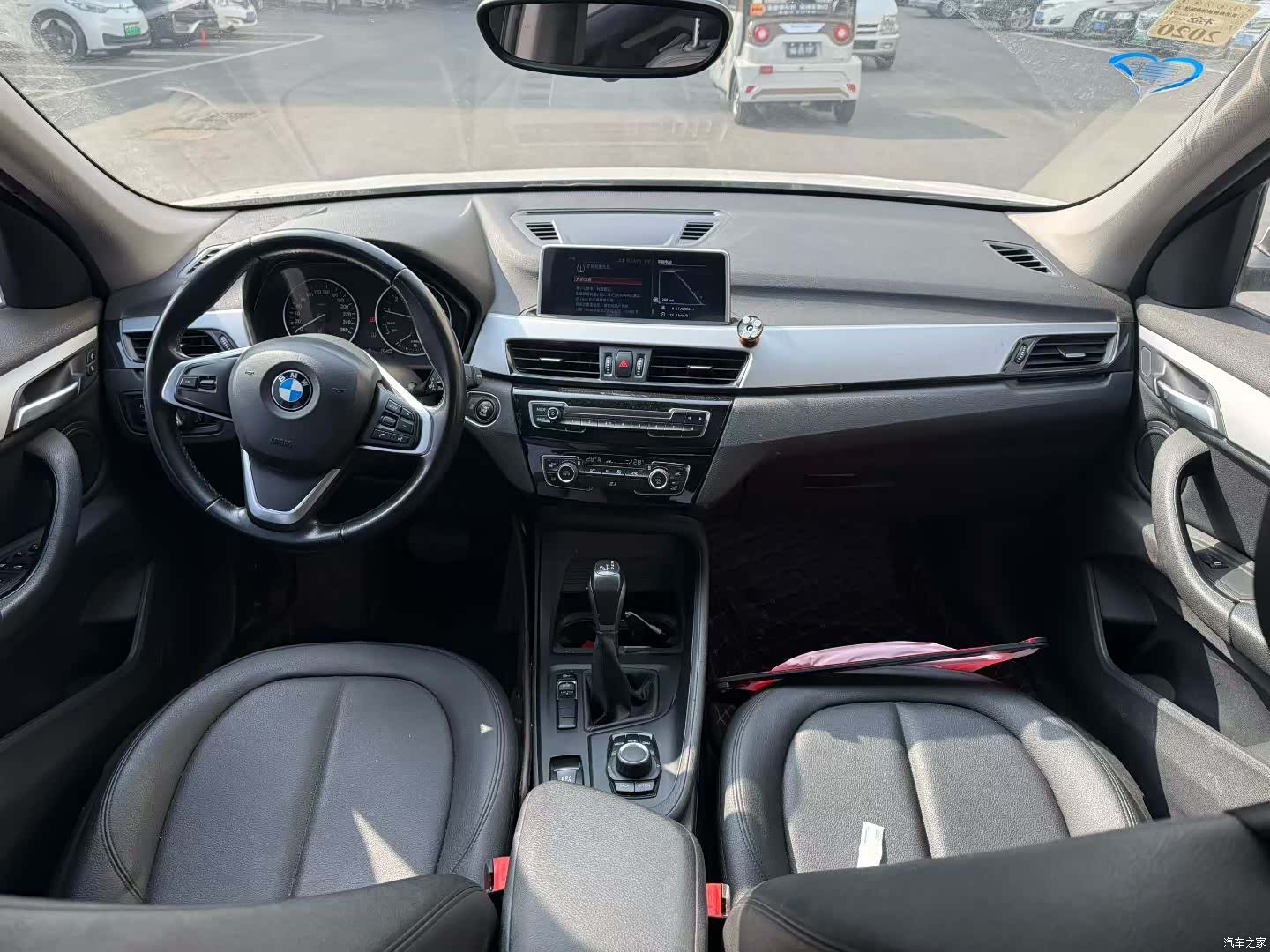 BMW X1, 2018 все фото