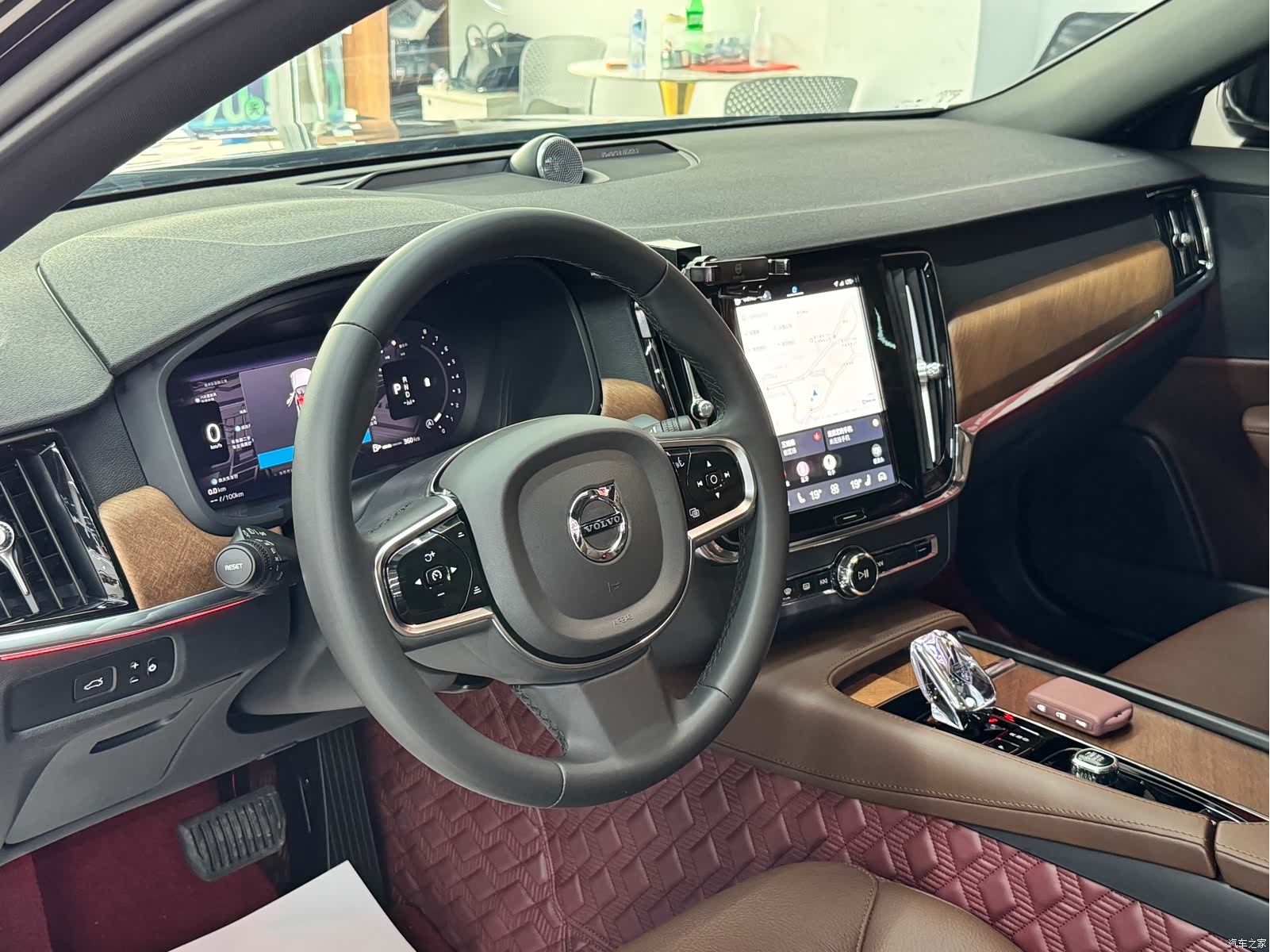 Volvo S90, 2024 4