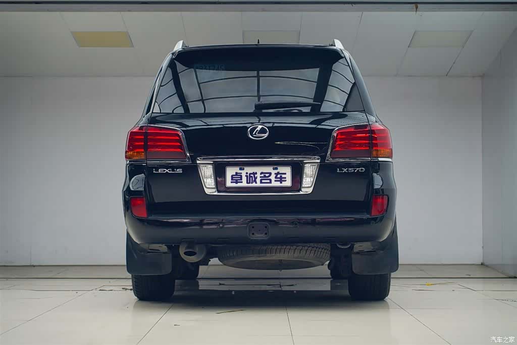 Lexus LX, 2011 18