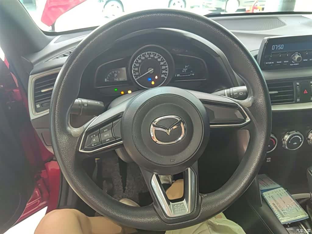 Mazda CX-4, 2018 11