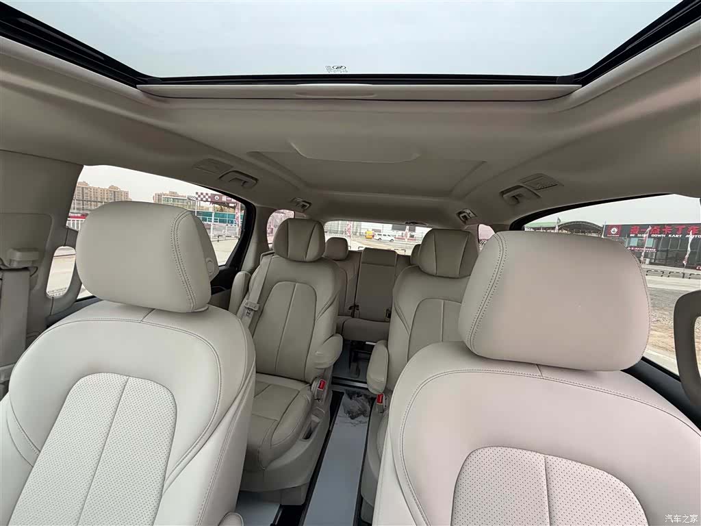 Buick GL8, 2023 9