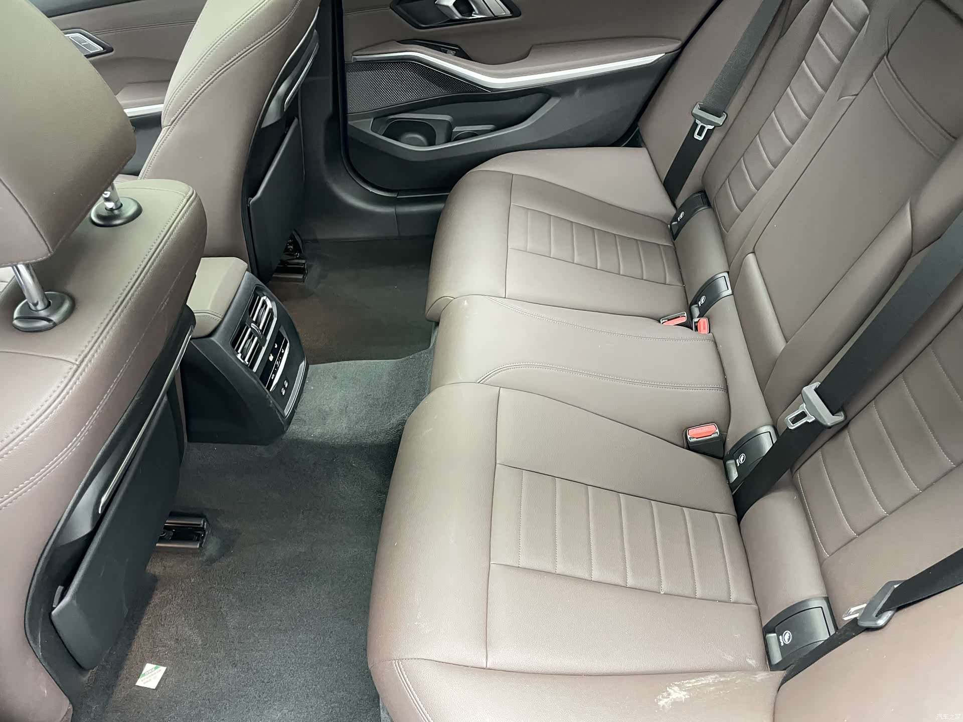 BMW 3 Series, 2021 11