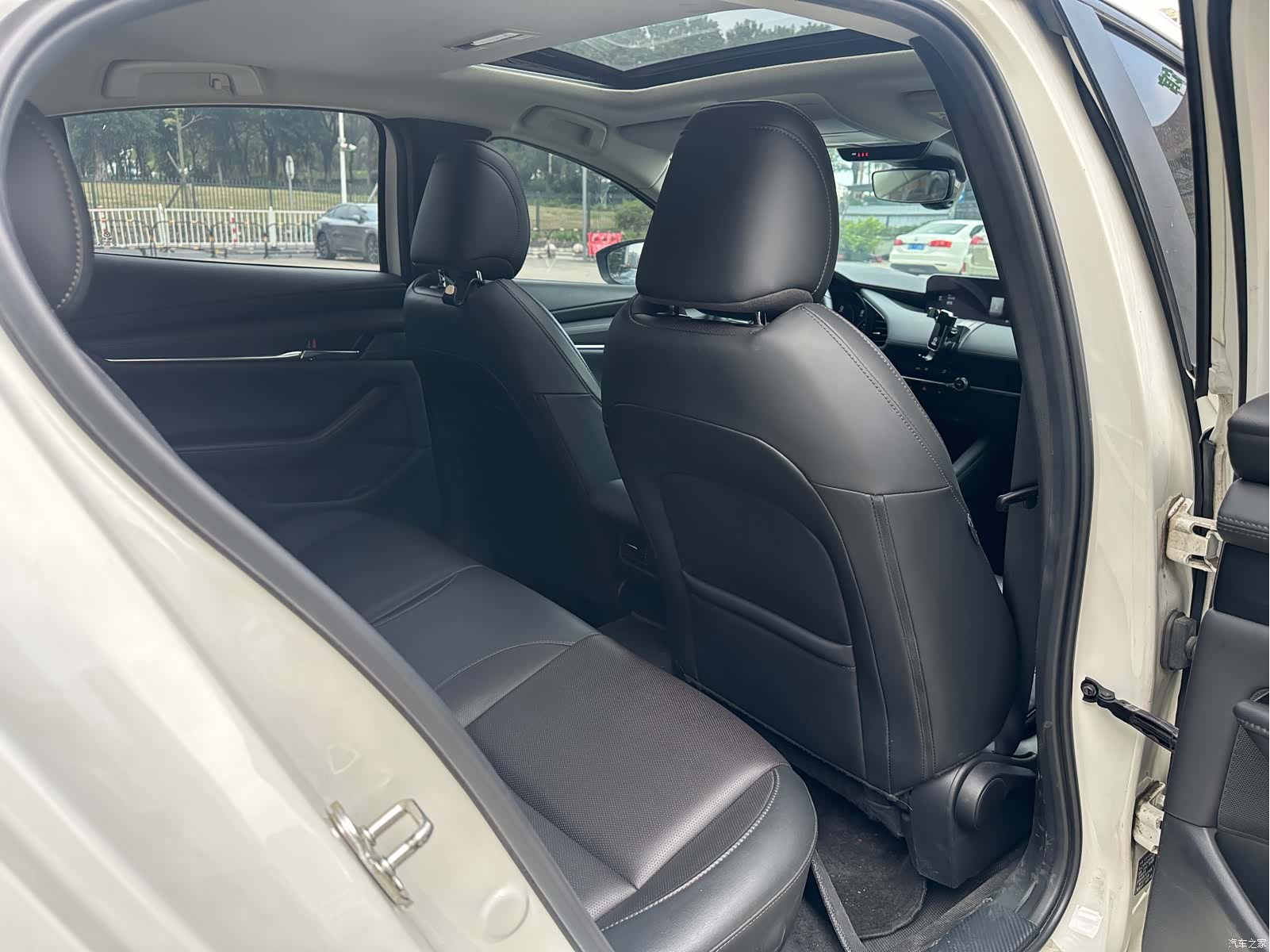 Mazda Mazda3, 2023 29