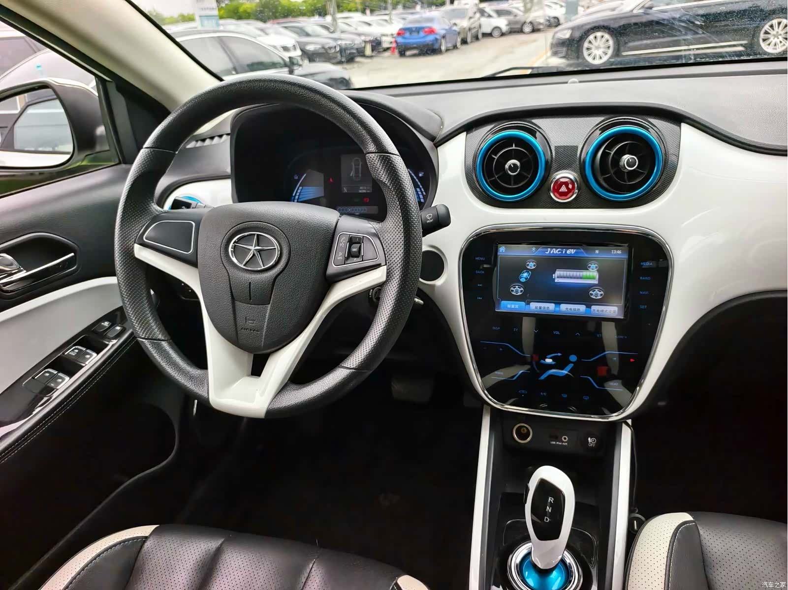 JAC iEV5, 2015 16