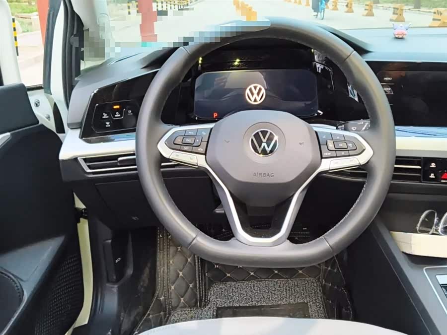 Volkswagen Golf 2024, фото 3