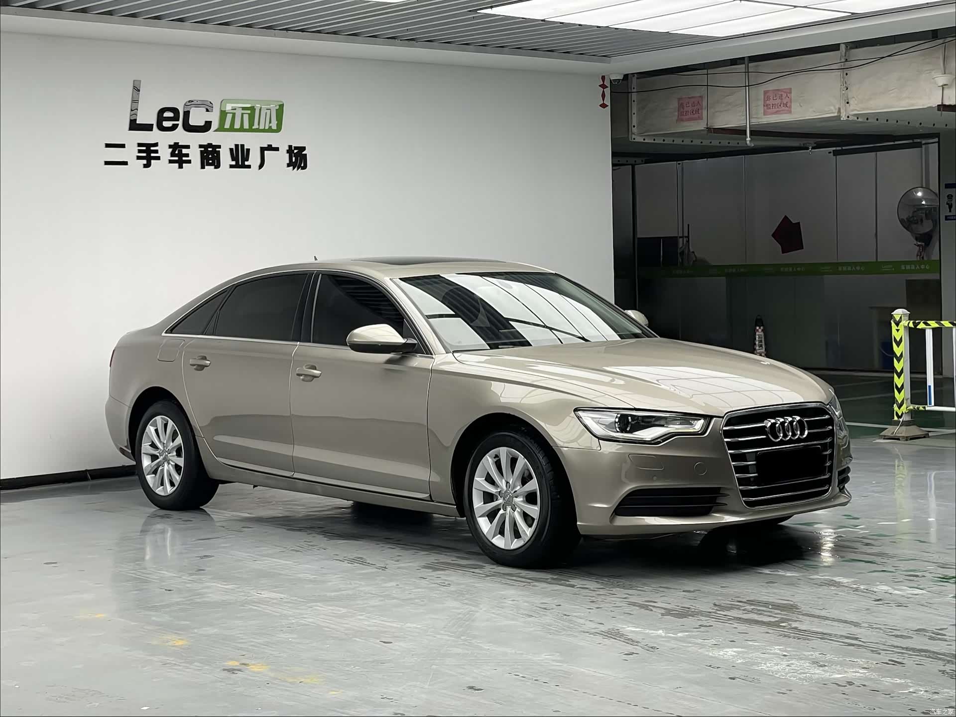 Audi A6L, 2014 3